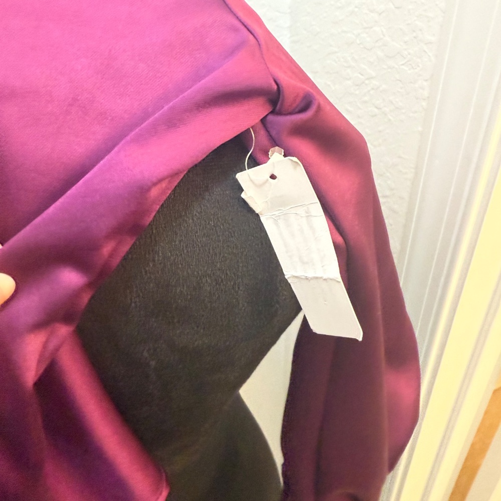 β¨ Karen Kane Sparkling Satin Top ββ Size M, NEW - Picture 6 of 10